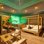 Intense Senses Experience Отель для свиданий *