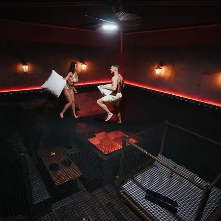 Intense Senses Experience Hotel miłości Manage