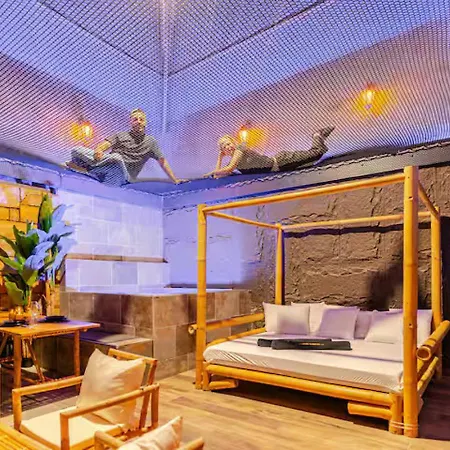 Intense Experience - Wellness Avec Piscine Jacuzzi Sauna Billard Privatifs