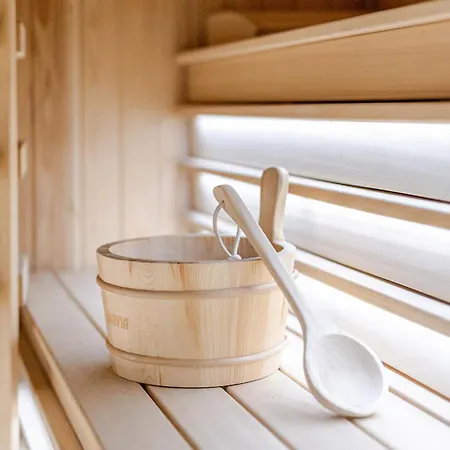 Intense Experience - Wellness Avec Piscine Jacuzzi Sauna Billard Privatifs Love hotel Manage