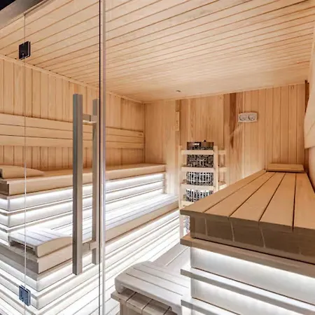 Intense Experience - Wellness Avec Piscine Jacuzzi Sauna Billard Privatifs Love hotel Manage