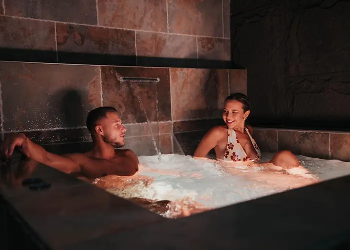 Отель для свиданий Intense Senses Experience *