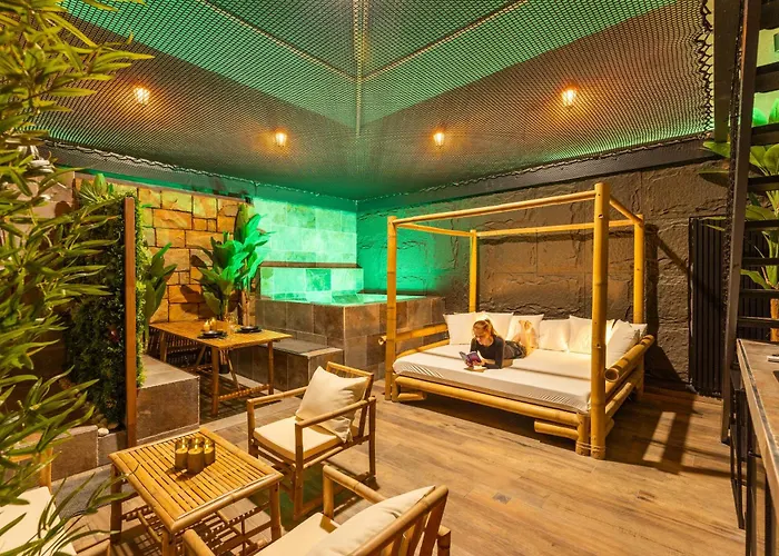 Отель для свиданий Intense Senses Experience *